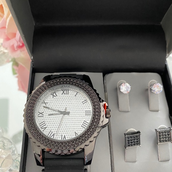 Black rhinestone watch with stud/square earrings - Picture 2 of 6